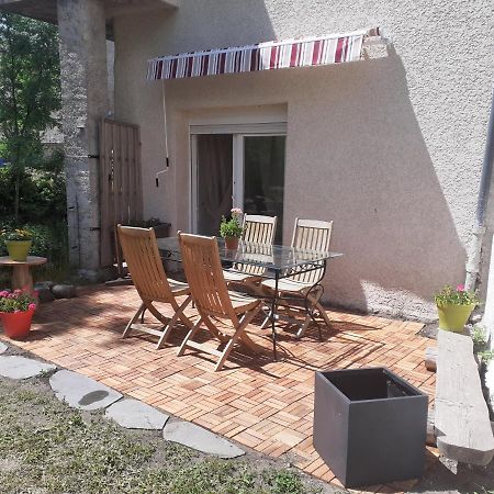 Appartement Rez De Chaussee Avec Terrasse Et Jardin Tence Eksteriør billede