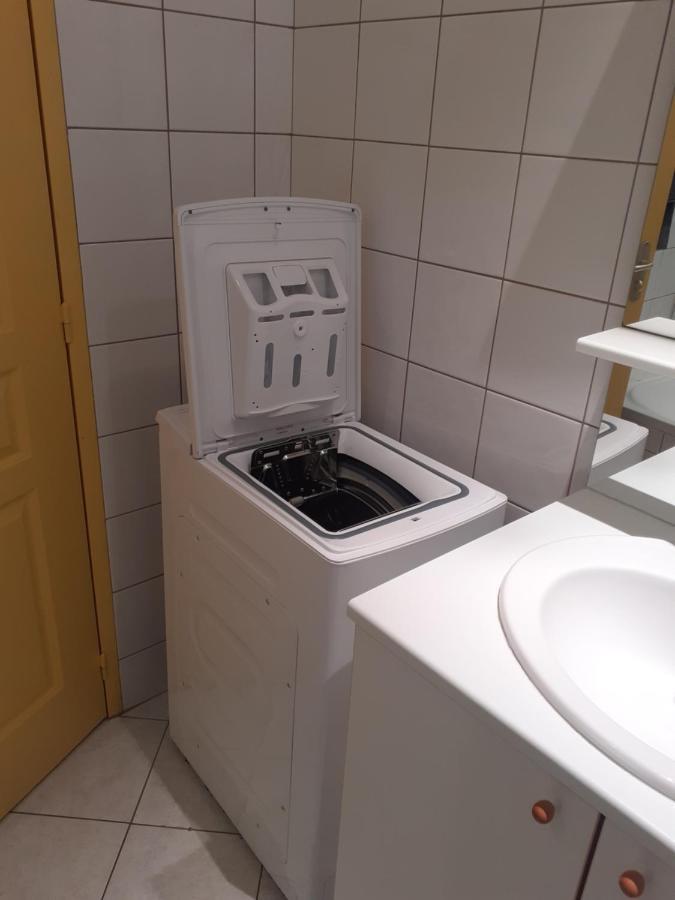 Appartement Rez De Chaussee Avec Terrasse Et Jardin Tence Eksteriør billede